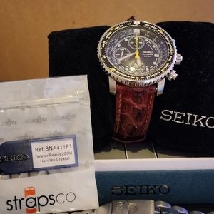 Seiko flighty like new Strapcode bracelet, hornbackalligator band box and papers